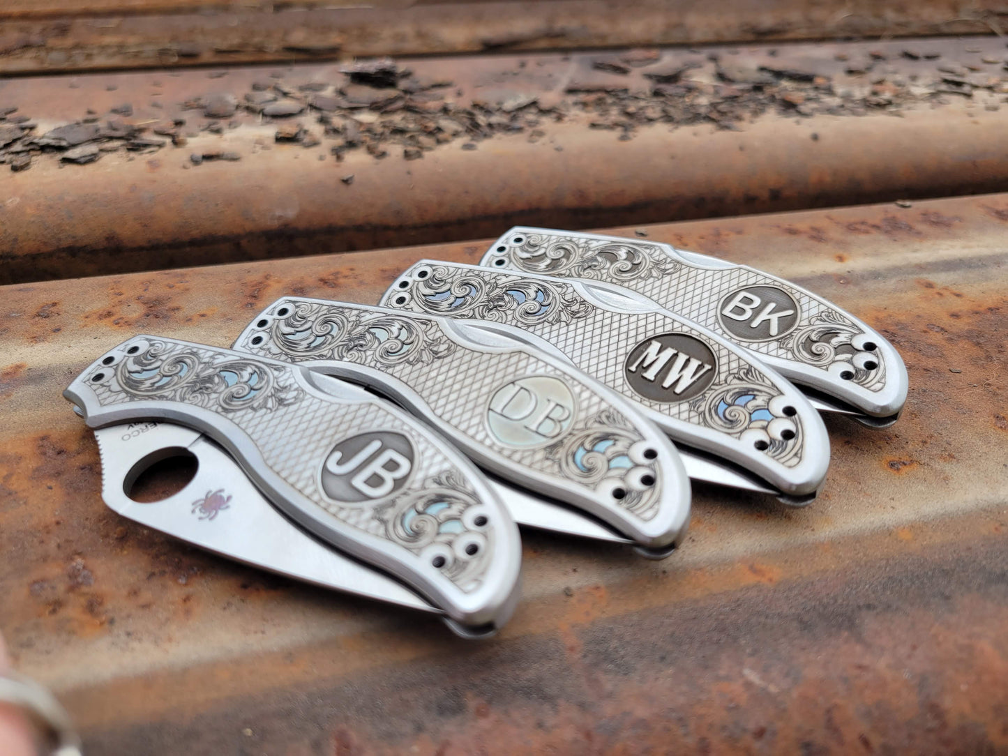 Personalized Spyderco knife, Engraved Knife with Custom Initials, Personalized Gifts for Men, Unique made-to-order knife