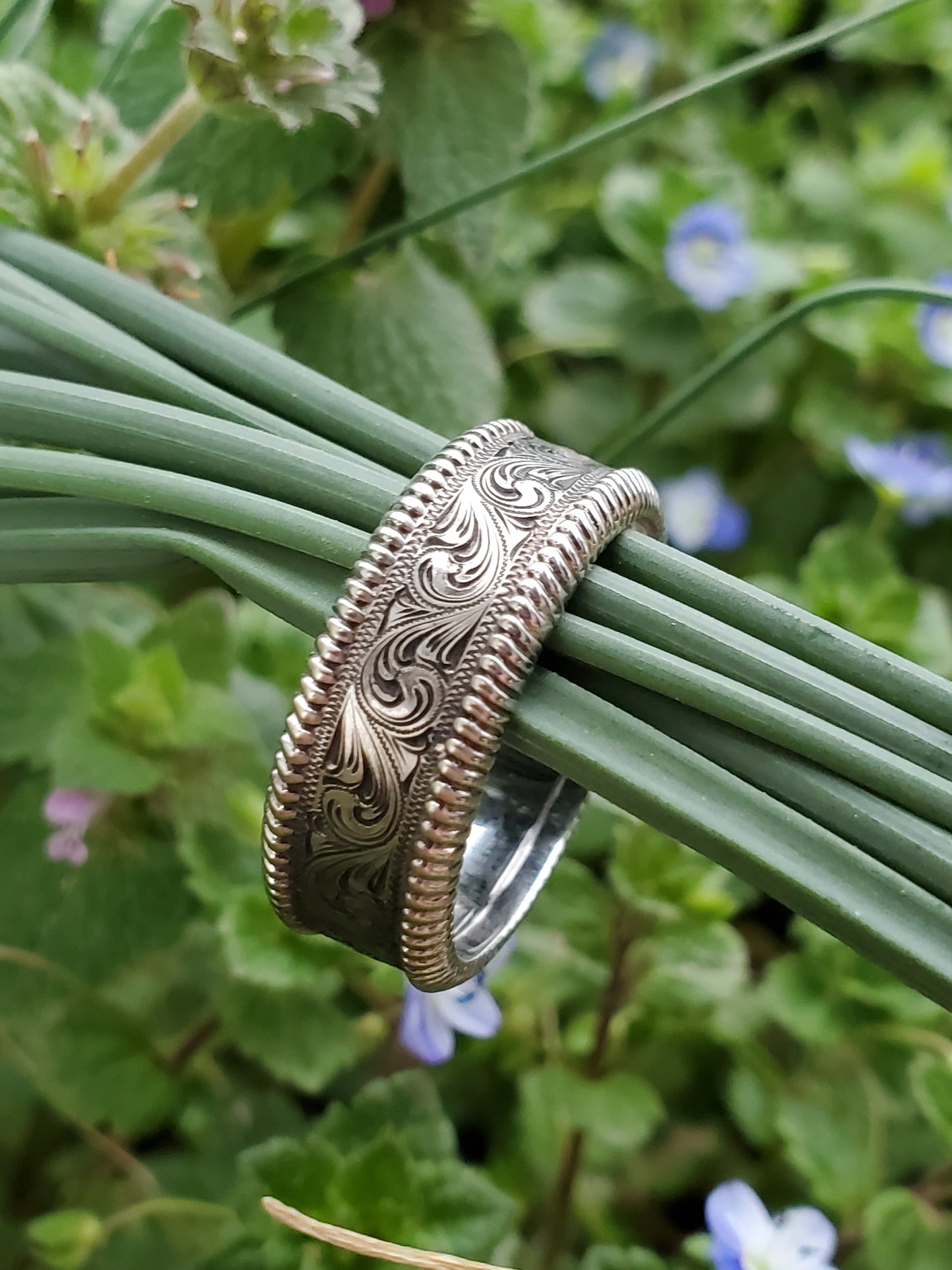 The Luke: 10K or 14K White Gold band With Rope Edge, Cowboy Wedding Ring, Western Wedding Band, Hand-Engraved White Gold Ring, Men's Western Ring