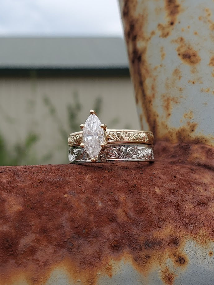 The Elaina Set, Wedding Ring Trio: 10K Yellow Gold & White gold ring set, Western Wedding Ring Set, Stackable Engagement Ring Set, Western Engagement Ring, Western Vintage Engagement Ring, Cowboy wedding bands