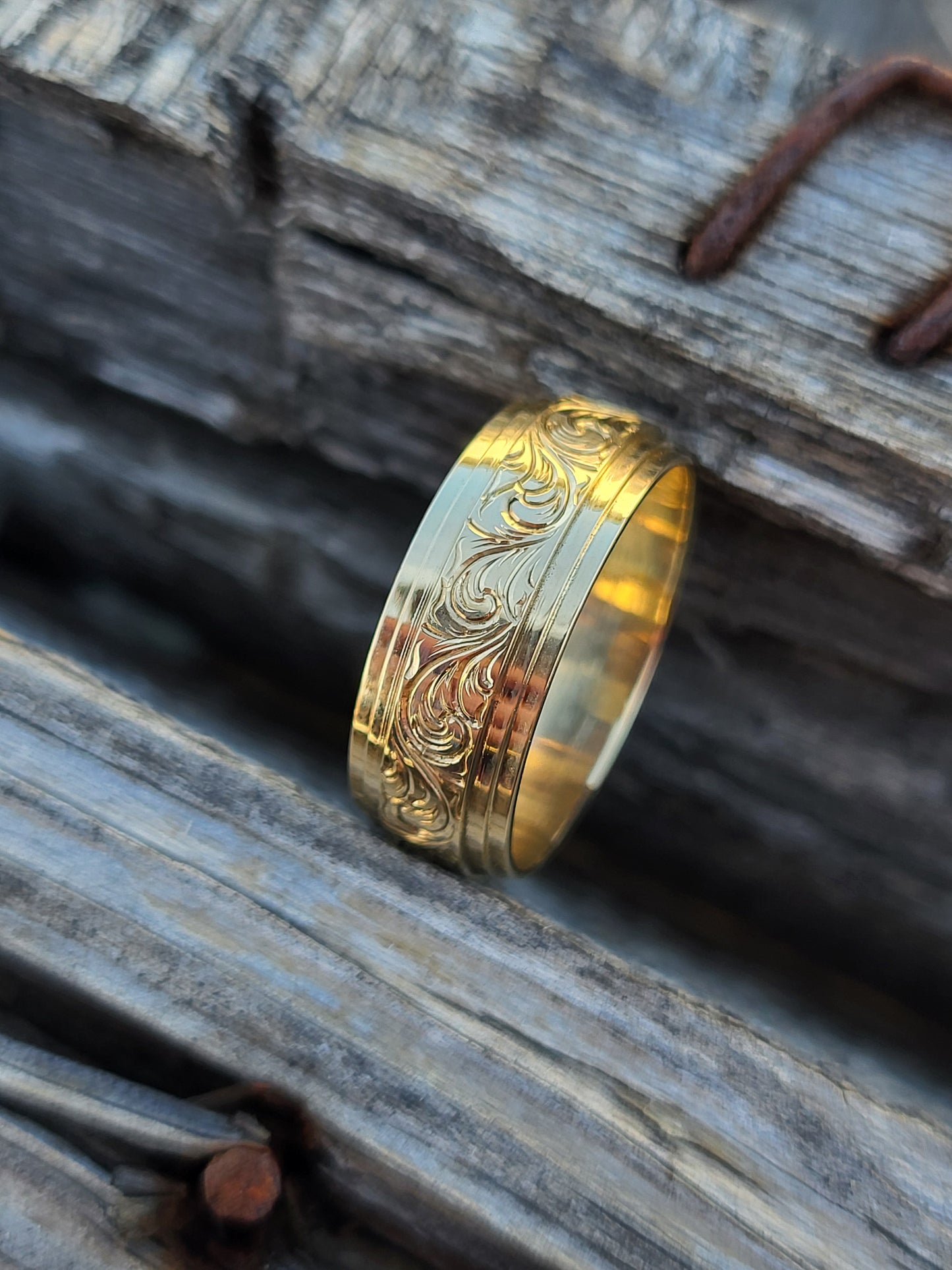 IMMEDIATE SHIP Hale, Sz 10; 8mm, 10K Wide Stepped Edge Men's Wedding Band in Yellow Gold, Men's Wedding Band, Hand-Engraved Beveled Edge Ring, Western Wedding Band For Him, Cowboy Wedding Ring