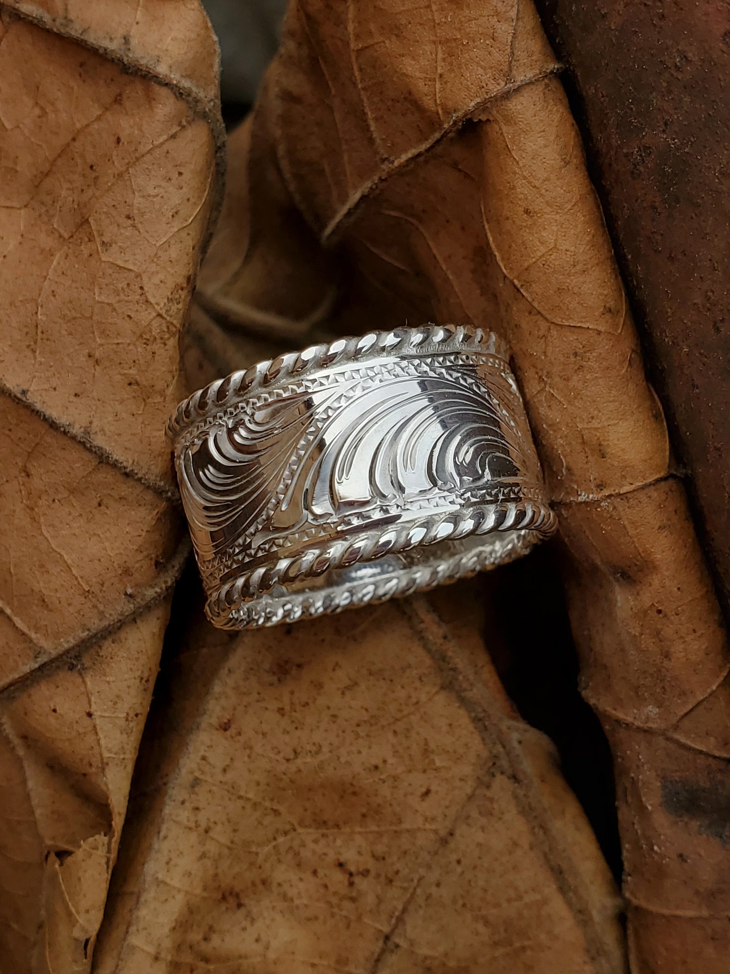The Lowen: Wide Western Ring with Narrow Rope-Edge, Sterling Silver Western Band, Cowboy Ring, Western Rope Edge Ring