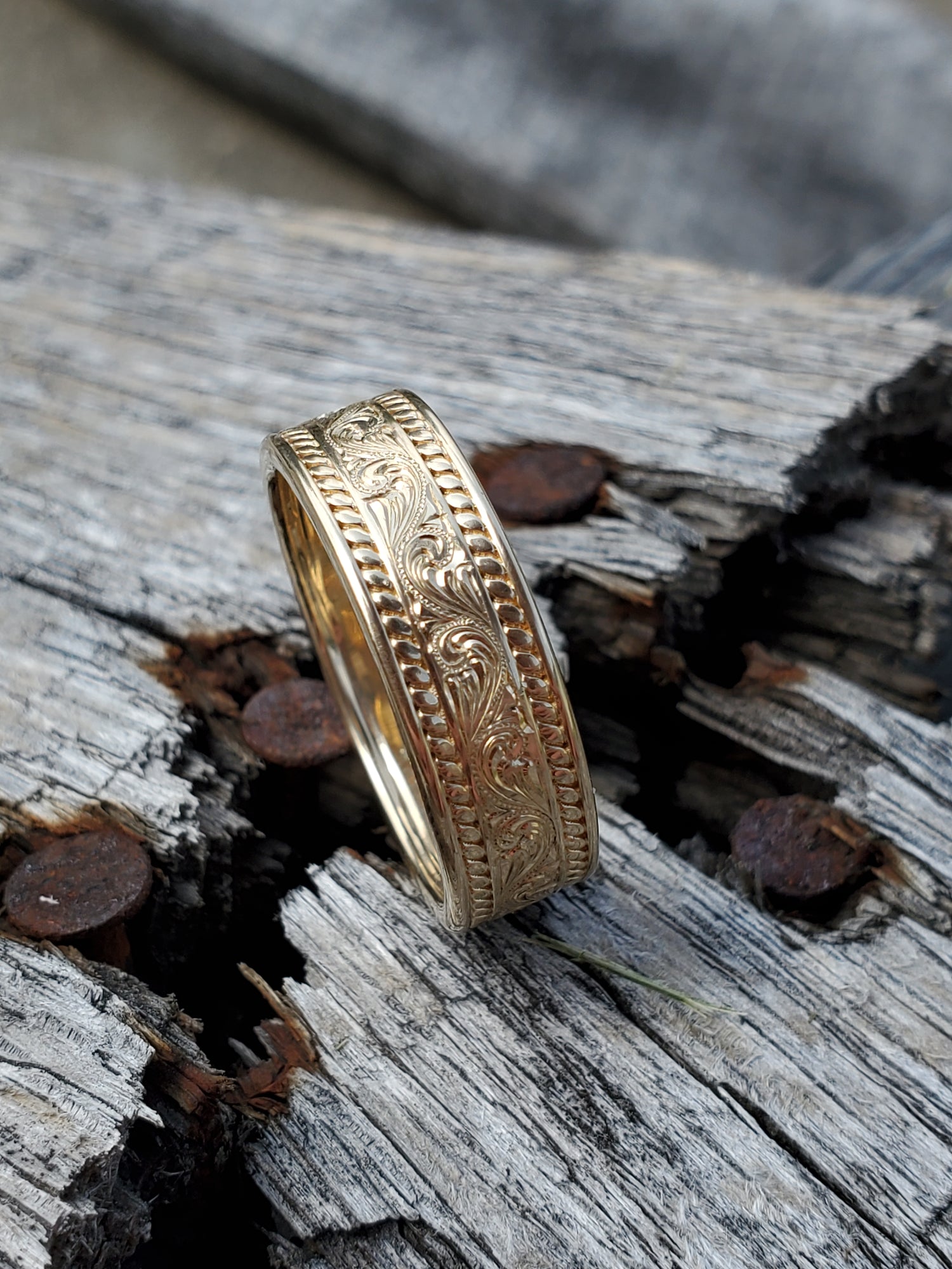 The Reata: 10K Yellow Gold Inlaid Rope Band, Hand-Engraved Western Men