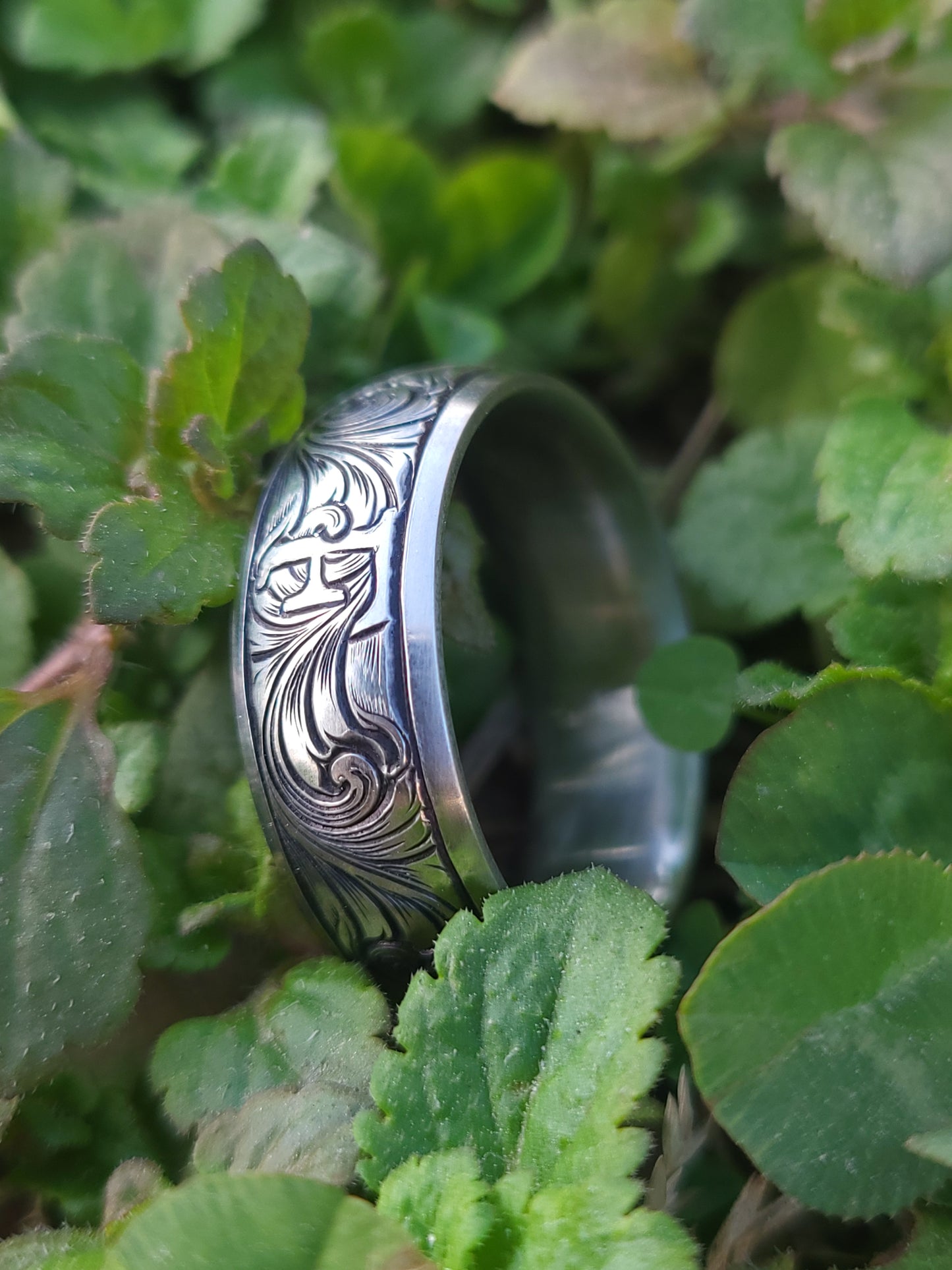 The Franklin: 8mm Wide Antiqued White Gold or Sterling Silver, Heavy Comfort Fit Gold Men's Band, Hand-Engraved Wedding Band for Him, Western Men's Wedding Band, Custom Inital Band, Hand-Engraved Men's Band