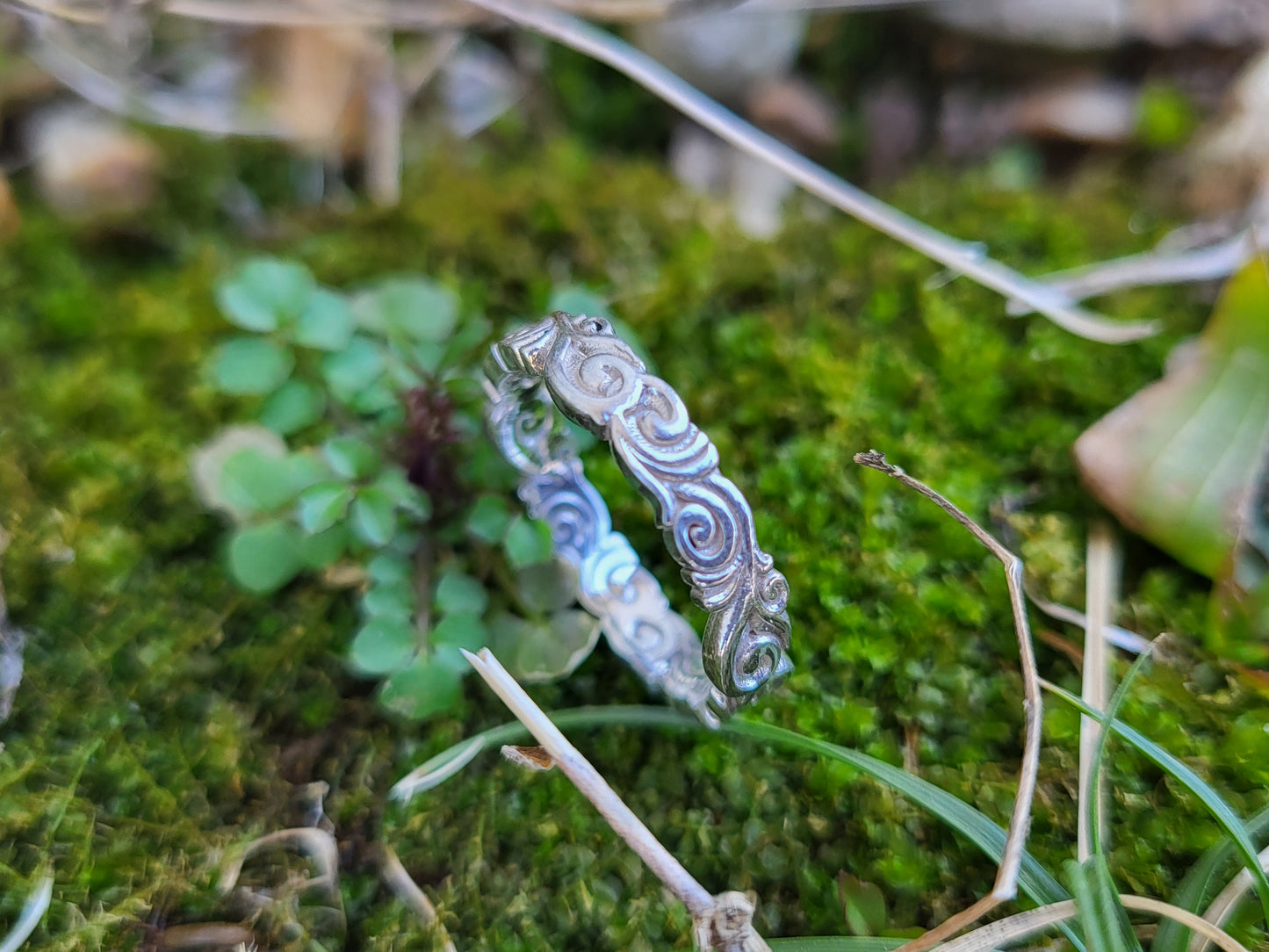 The Ashley: 3.5mm Dimentional Scrollwork Band, Narrow Stackable Western Wedding Band, 3D Scrollwork Ring, Cowgirl Wedding Band